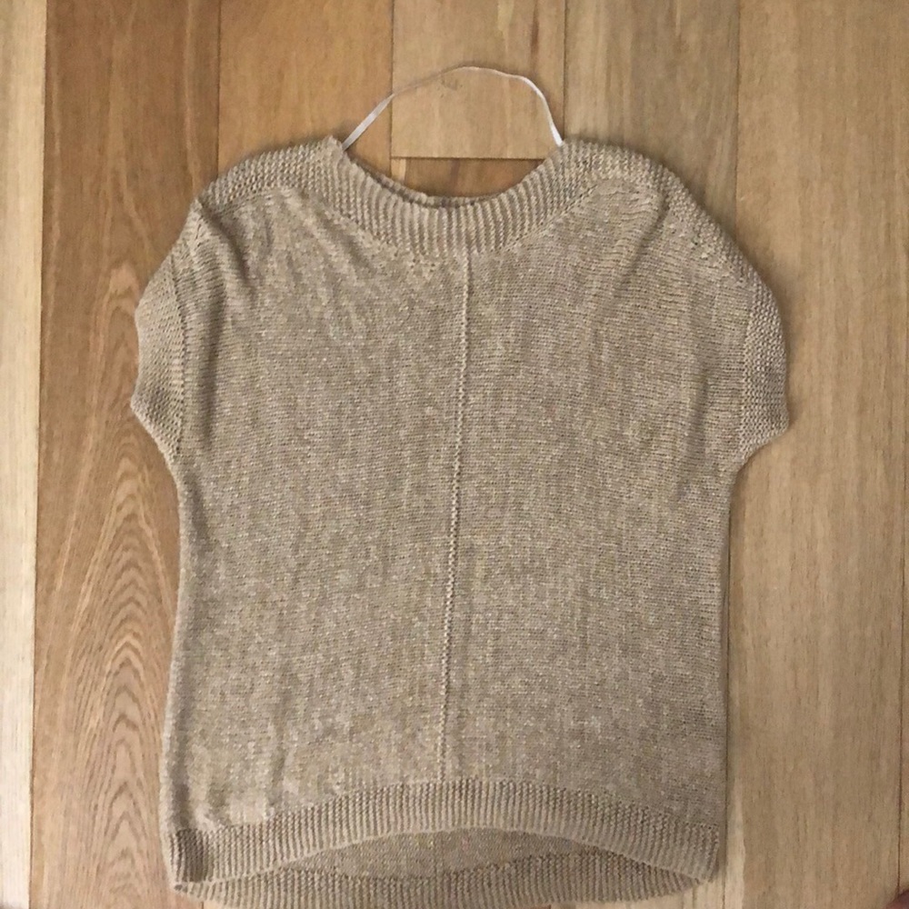 Beige short sleeve sweater